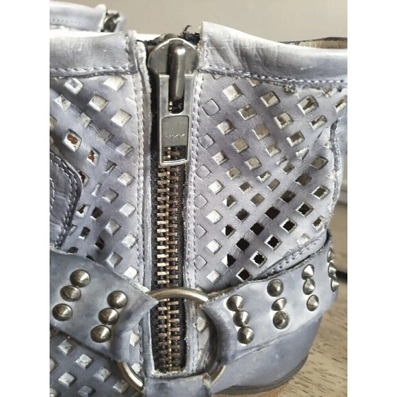 Very Volatile Wester Boots Women's Size 10 Gray Distressed Leather Stud Harness - Picture 8 of 12